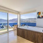 Luxury Very Close To Beach, Amazing Sea Views, Heated Salt-water Pool Vila