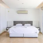 Luxury Very Close To Beach, Amazing Sea Views, Heated Salt-water Pool קס