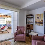 Luxury Very Close To Beach, Amazing Sea Views, Heated Salt-water Pool קס