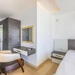 Luxury Very Close To Beach, Amazing Sea Views, Heated Salt-water Pool * Kaş