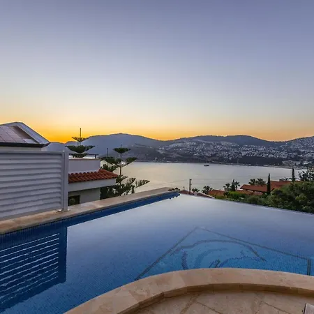 빌라 Luxury Very Close To Beach, Amazing Sea Views, Heated Salt-water Pool
