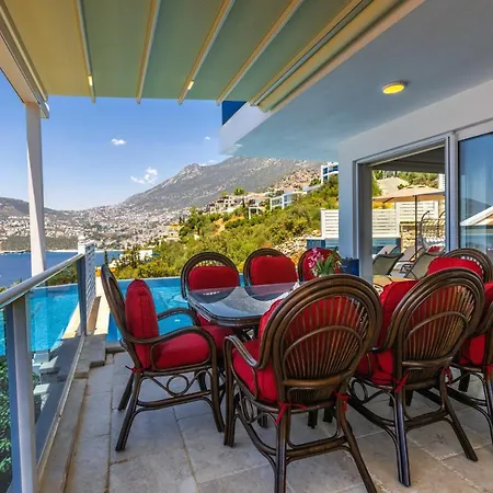 Luxury Very Close To Beach, Amazing Sea Views, Heated Salt-water Pool Вілла