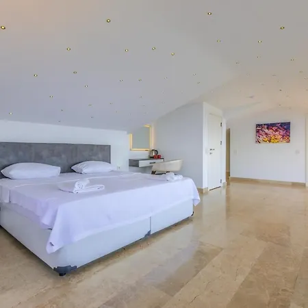 Luxury Very Close To Beach, Amazing Sea Views, Heated Salt-water Pool * 카스