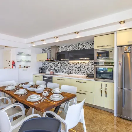 Luxury Very Close To Beach, Amazing Sea Views, Heated Salt-water Pool Каш